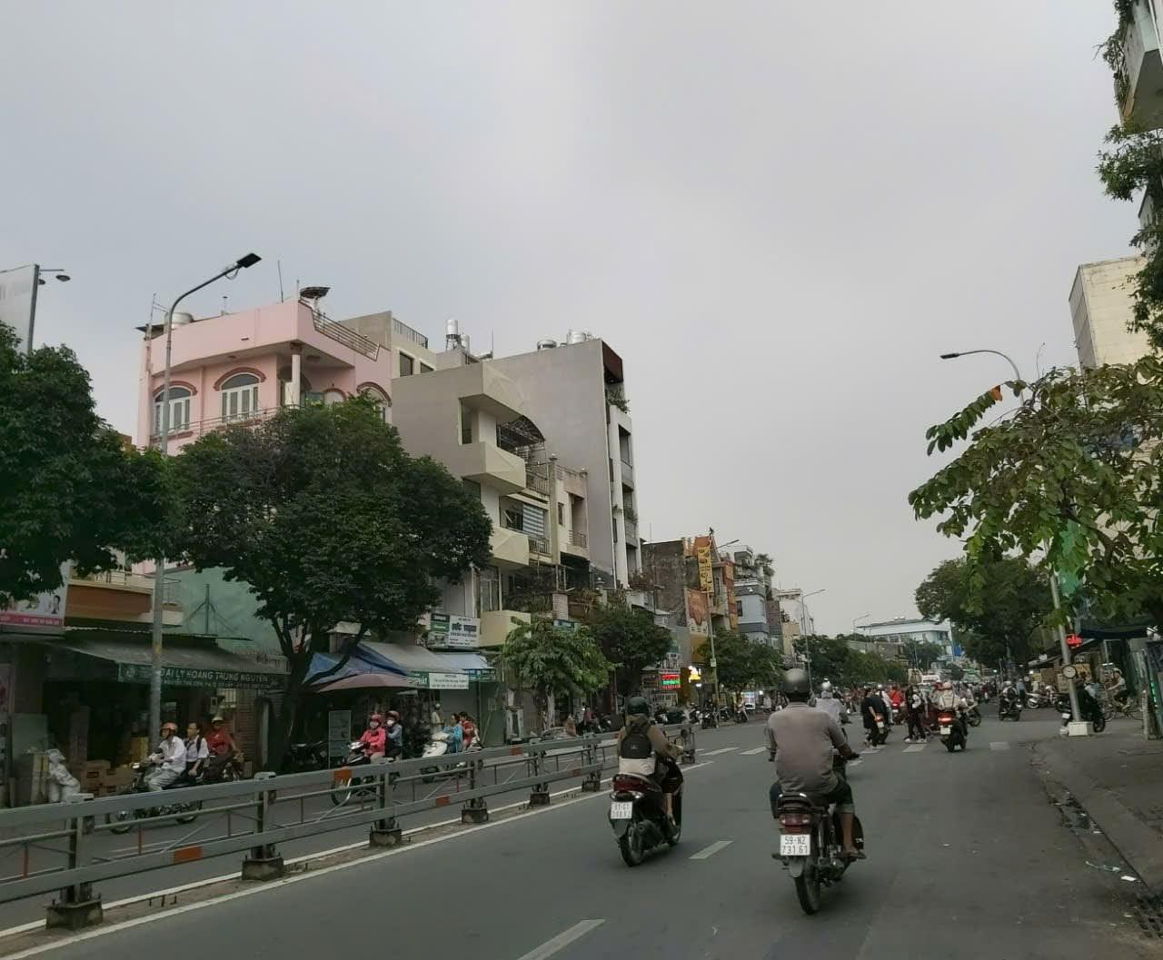 Bán nhà Gò Vấp, xe hơi đỗ cổng, sat mặt tiền Nguyễn Thái Sơn, 42M² x 4 tầng, 5 PN, hơn 5 tỷ - Ảnh chính